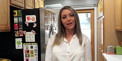 Kayley Gunner tries to sell the house but gets fucked instead