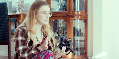 SEXY MOMMA - River Lynn Knows What Step Mom Lindsay Likes