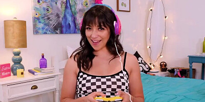 Naughty America - Teen Gamer Brooklyn Gray Fucks Live