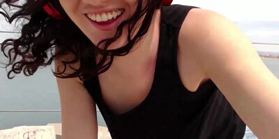 I Love Playing with My Pussy on the Beach - LIVE