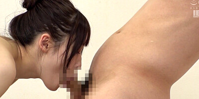 Cock hungry Japanese model rides photographer's hard prick on the ground