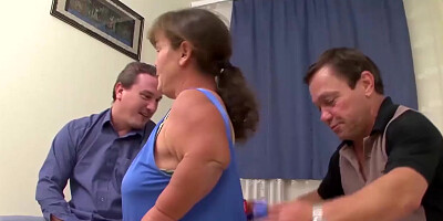 Mature midget first threesome