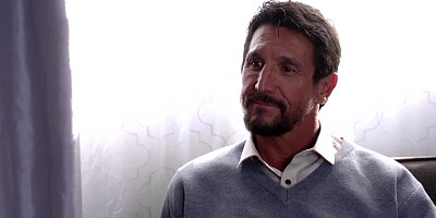 Lisey Sweet and her girlfriend are sharing a guy in threesome