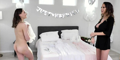 In medias res strap-on sex with mother in law