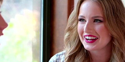 Cherie Deville, Ivy Wolfe & Scarlett Sage are making out and scissoring