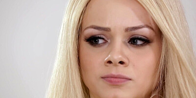 Blonde stepdaughter is catching up with her daddy and having sex with him