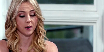 ALL GIRL MASSAGE - Gorgeous Blonde Carter Cruise Savagely Rides Her Masseuse's Pussy