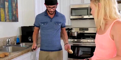 Bratty Sis - Tiny Step Sister Loves The Taste Of My Cum