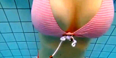 Teen guy dick stuck on young girls under the swimming pool