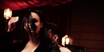 Tommy Pistol is hitting Jennifer White's cunt in the right spot
