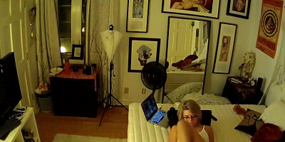 Lesbian teen step sis caught giving her pussy a massage trying to squirt