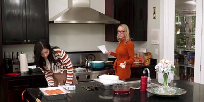 Thanksgiving Is A Time When Family Cums Together, & This Holiday Season, Things Will Get Rowdy