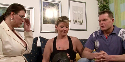 Reife Lehrerin Treibt Es Mit Deutschen Paar Bei Eheberatung