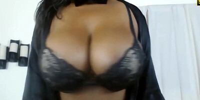 Layla Monroe - Gold Show