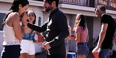 Horny dad is being hard on the cunny of his teen stepdaughter