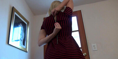Lovely Zoey Tyler is posing naked in front of the cam
