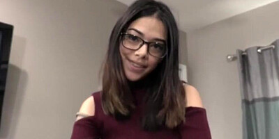 Harmony Wonder Apologizes With Her Teenage Pussy