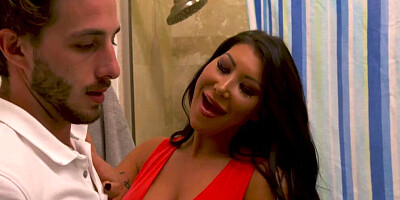 Richelle Ryan, August Taylor & Lucas Frost in a steamy threesome