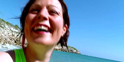 Marion Moon gets her pinky hole nailed with a cock