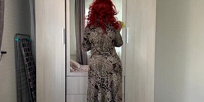 Wide hips and narrow waist of a mature MILF. Anal sex with big ass