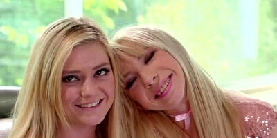 Brand new stepma shows how to squirt!