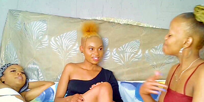 Amateur African lesbians Camira Electra and Eve B want to be eaten properly