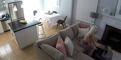 Teen babysitter was asked by her client to give him a blowjob