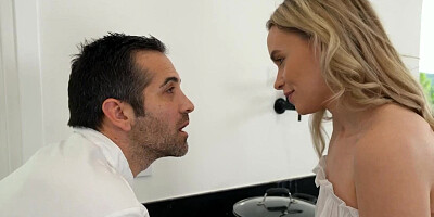 Stepmom And Stepdaughter Try To Seduces A Popular Chef