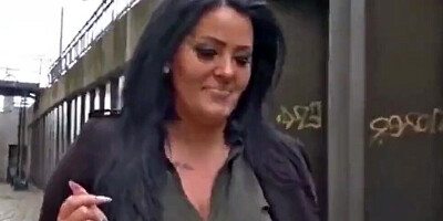 Fat mature woman is screwed by a horny construction worker