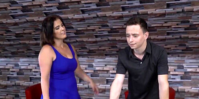 Curvy brunette Montse Swinger shakes big ass while riding cock