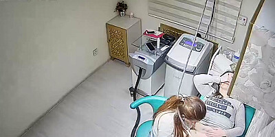 Security camera films MILF while being waxed in beauty salon