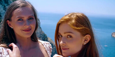 Scenic Pictures, Supa Hot Hoes & a Big Black Wang