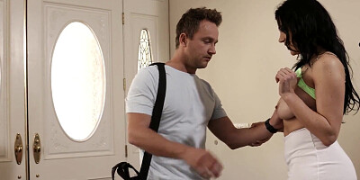 Housewife is cheating on her husband with the maintenance dude