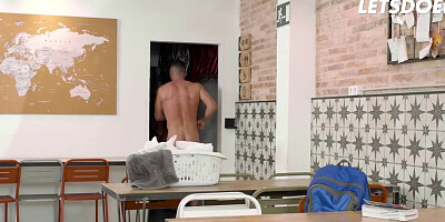 Stepsis Martina Smeraldi Licked & Banged By Hostel Roommate - HORNY HOSTEL