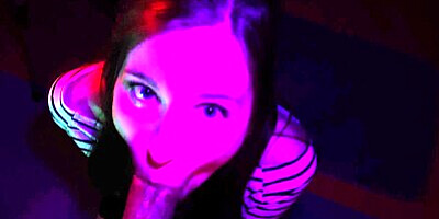 Young Slut Want do Blowjob on Camera!