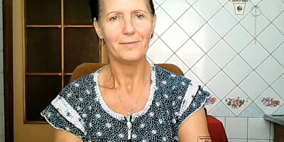 Naughty mature lady is teasing her fans on live webcam show