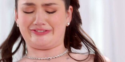 Alyx Star sucks BBC and geta her cherry stretched with it