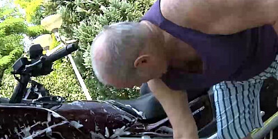Kinky old man is fucking a lovely chick Nataly Von in the yard