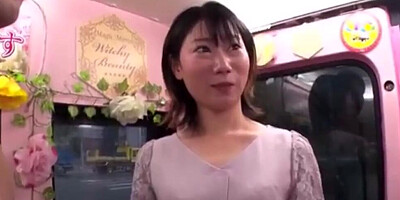 Japanese amateur lady was picked up by a stranger for quick sex