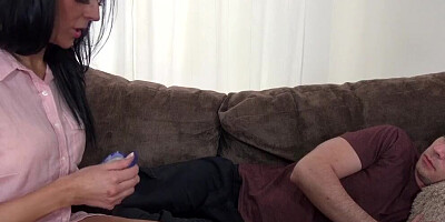 The sister in law came by to clean up the apartment - Softcore for couples