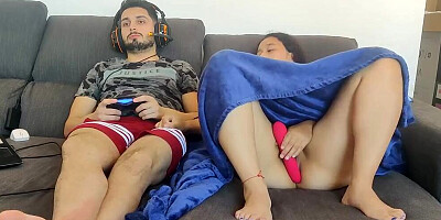 My stepsister gave me a handjob while I played playstation