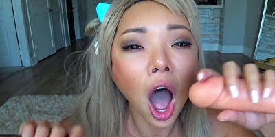 Asian Gagging Sloppy Blowjob Dildo Bukkake