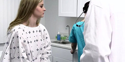 Harlow West & Jessica Ryan are sharing doctor's prick in 3some