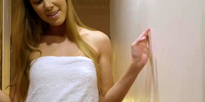 Alexis Crystal & Cindy Shine are having steamy lesbian sex in the sauna
