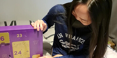 LoveHoney Advent calendar Day 11: Someone take the control of our camera