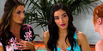 Lauren Phillips, Emily Willis & Silvia Saige in nice lesbian 3some