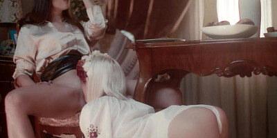 Amirah Adara & Zazie Skymm are licking each other's twat