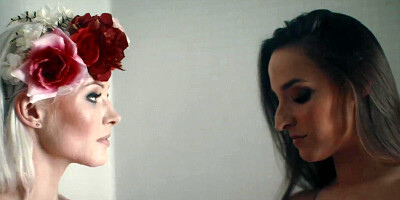 Amirah Adara & Zazie Skymm are licking each other's twat