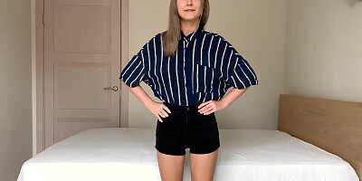 After getting naked, cute teen girl was asked to show her sex skills