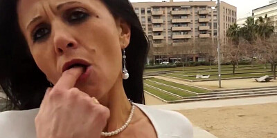 Mature woman Soraya Rico agrees to fuck a stranger for some cash